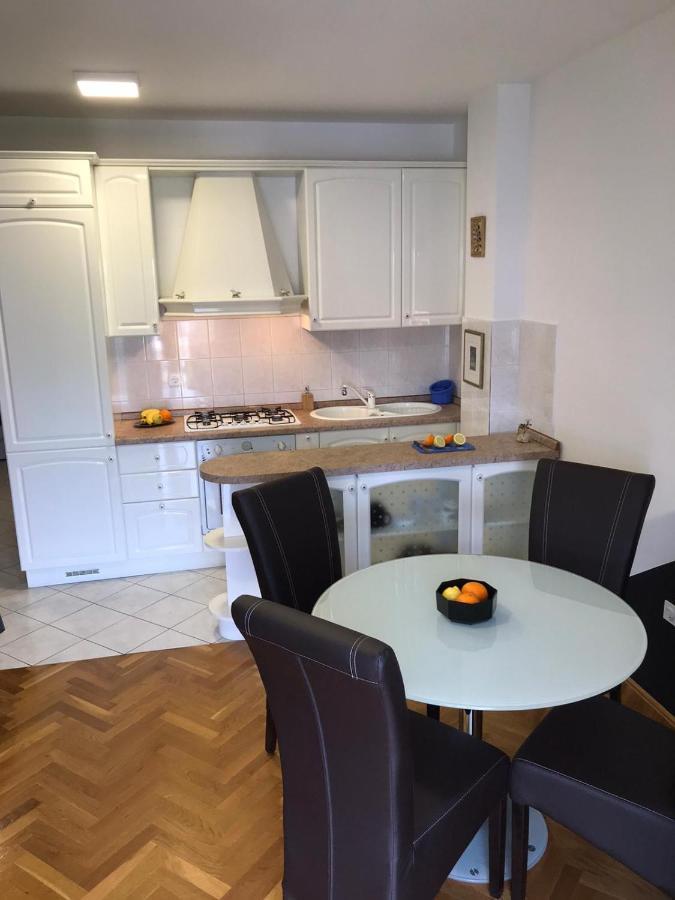 Apartman Jumic Malinska Eksteriør bilde